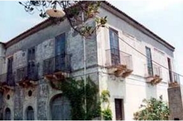 Italy Privát Leivi, Exterior